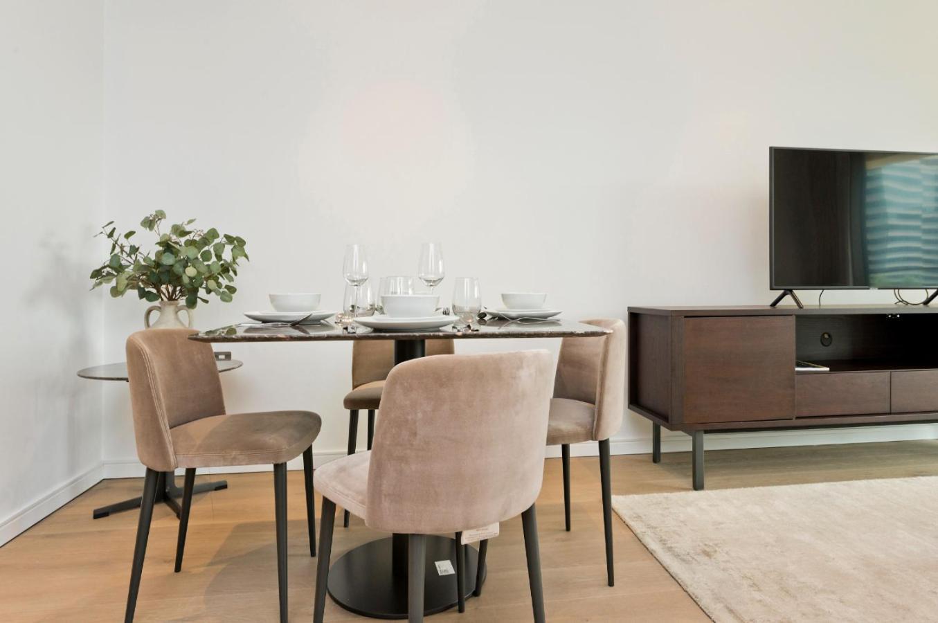 Elegant And Modern Apartments In Canary Wharf Right Next To Thames Londres Extérieur photo